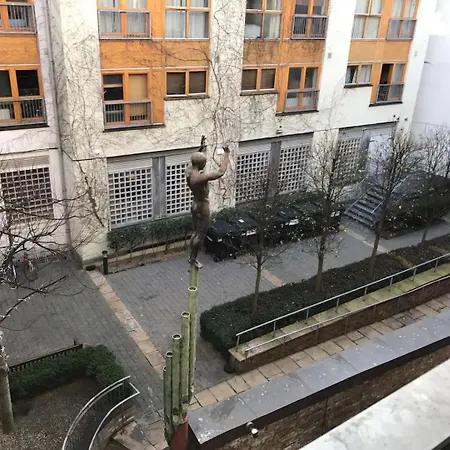 City Centre Temple Bar , Sleeps Up To 4